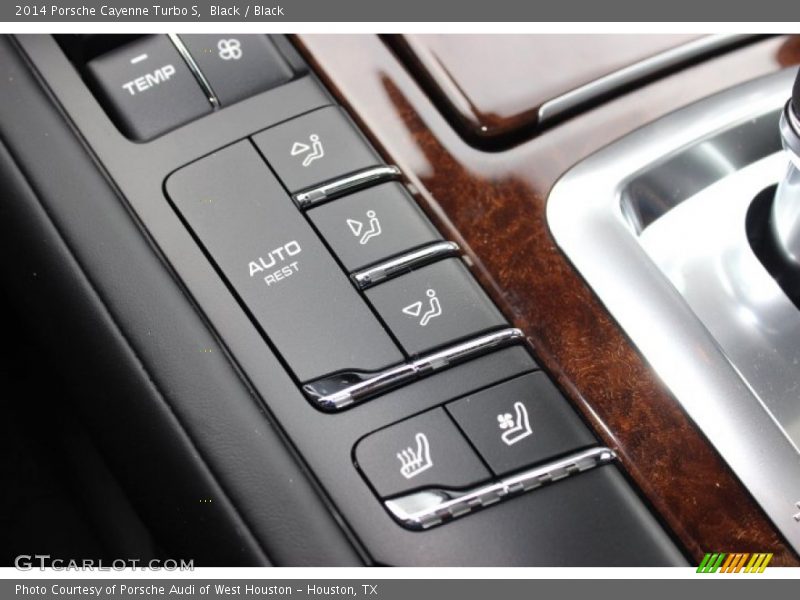 Controls of 2014 Cayenne Turbo S