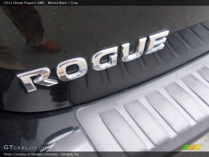 Wicked Black / Gray 2011 Nissan Rogue S AWD