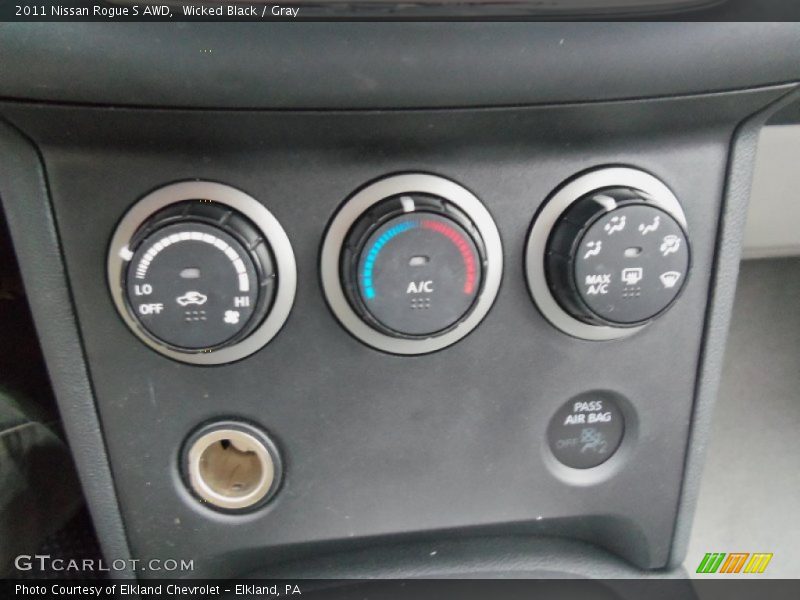 Wicked Black / Gray 2011 Nissan Rogue S AWD