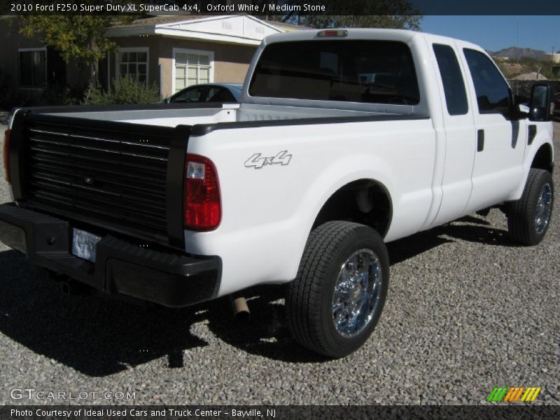 Oxford White / Medium Stone 2010 Ford F250 Super Duty XL SuperCab 4x4