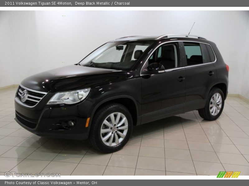 Deep Black Metallic / Charcoal 2011 Volkswagen Tiguan SE 4Motion
