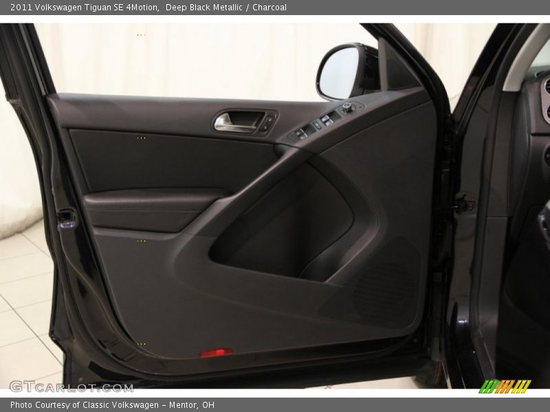 Deep Black Metallic / Charcoal 2011 Volkswagen Tiguan SE 4Motion