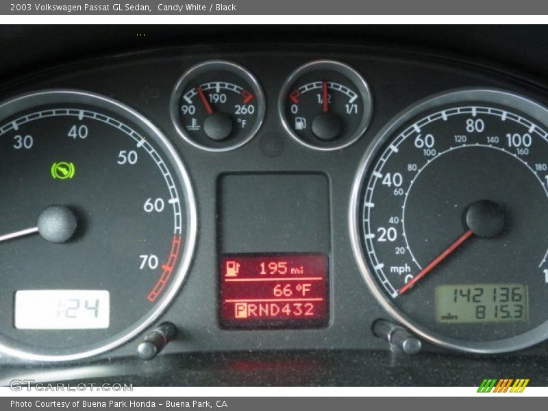 Candy White / Black 2003 Volkswagen Passat GL Sedan