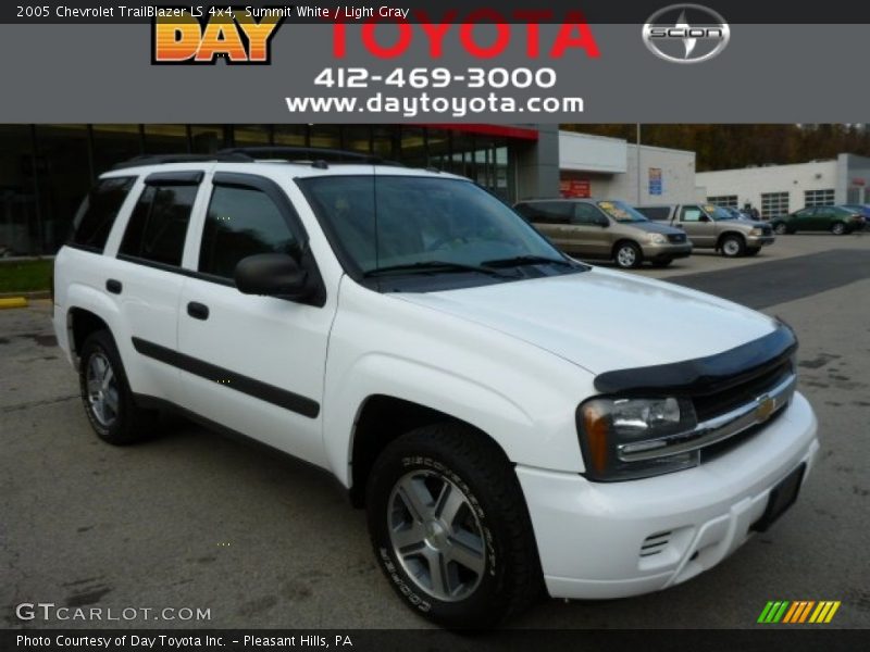 Summit White / Light Gray 2005 Chevrolet TrailBlazer LS 4x4