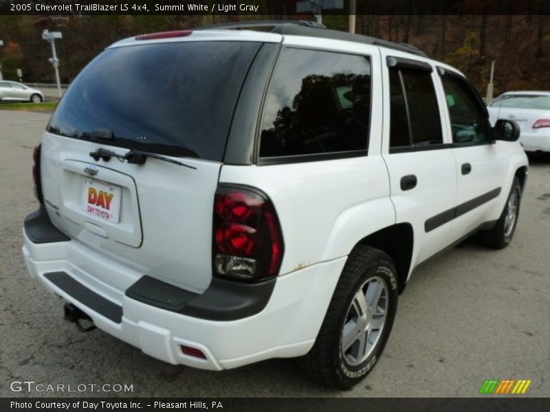 Summit White / Light Gray 2005 Chevrolet TrailBlazer LS 4x4