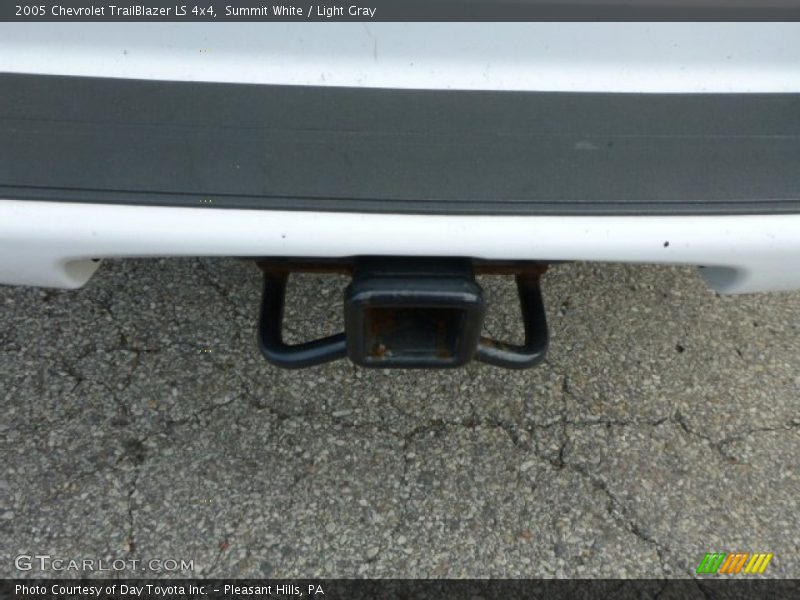 Summit White / Light Gray 2005 Chevrolet TrailBlazer LS 4x4