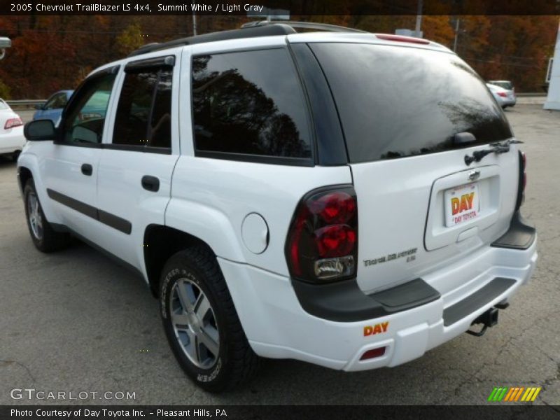 Summit White / Light Gray 2005 Chevrolet TrailBlazer LS 4x4