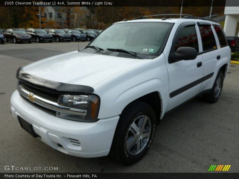 Summit White / Light Gray 2005 Chevrolet TrailBlazer LS 4x4