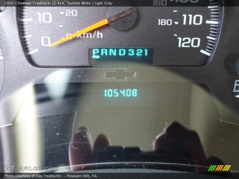 Summit White / Light Gray 2005 Chevrolet TrailBlazer LS 4x4