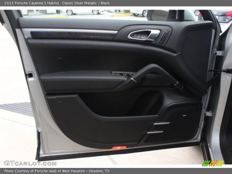 Door Panel of 2013 Cayenne S Hybrid