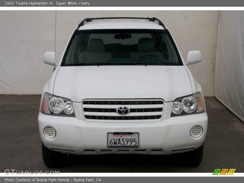 Super White / Ivory 2003 Toyota Highlander I4