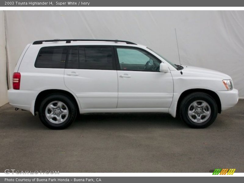 Super White / Ivory 2003 Toyota Highlander I4