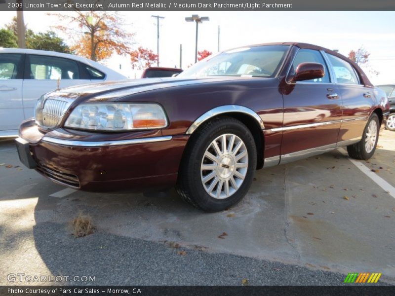 Autumn Red Metallic / Medium Dark Parchment/Light Parchment 2003 Lincoln Town Car Executive