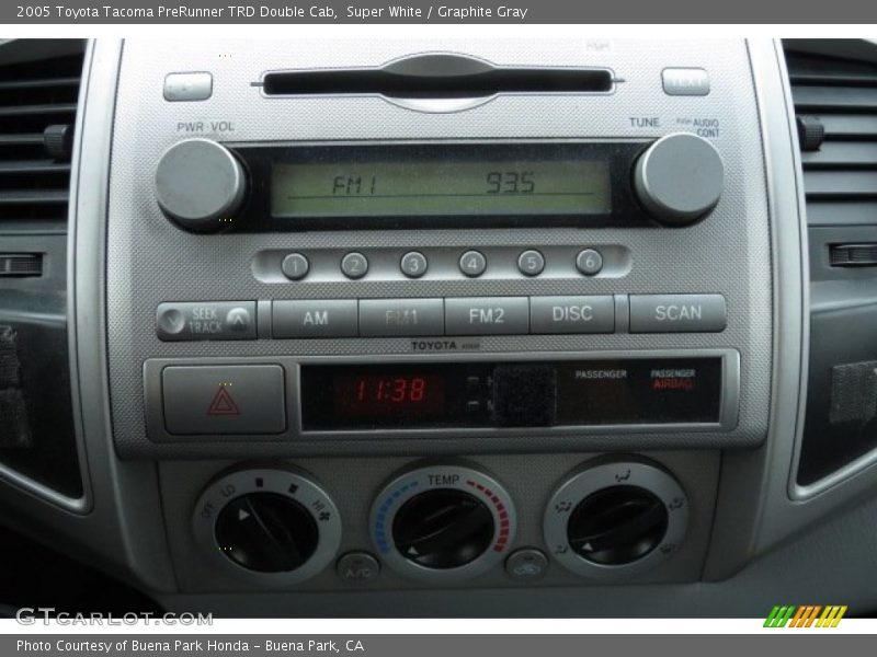 Super White / Graphite Gray 2005 Toyota Tacoma PreRunner TRD Double Cab