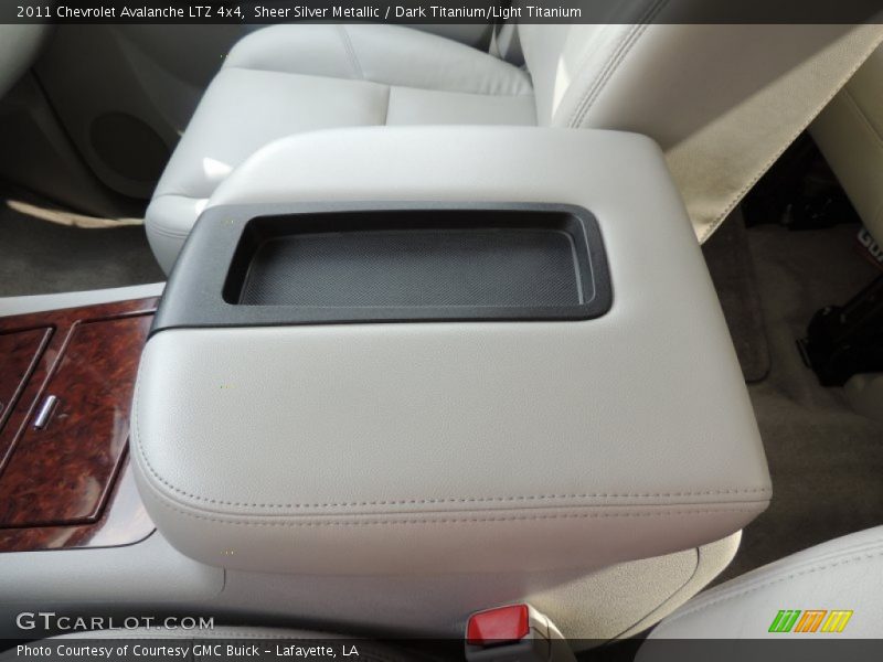 Sheer Silver Metallic / Dark Titanium/Light Titanium 2011 Chevrolet Avalanche LTZ 4x4