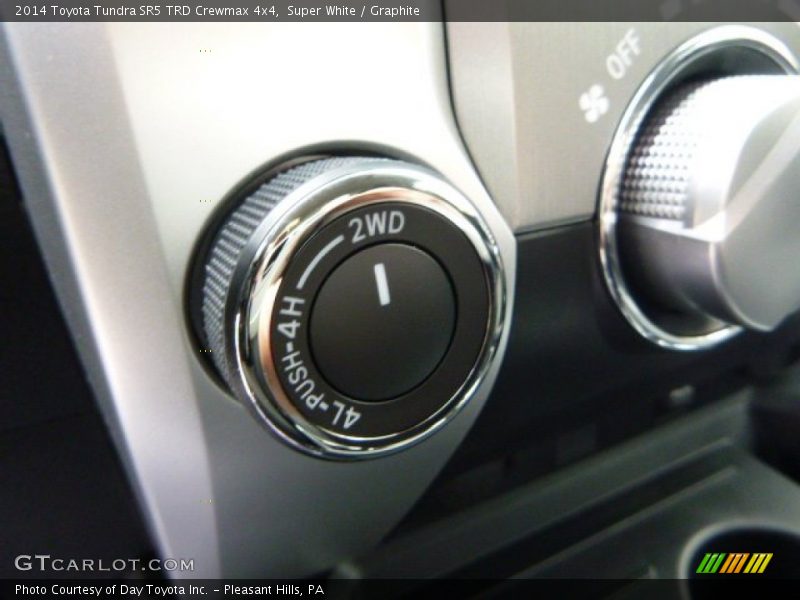 Super White / Graphite 2014 Toyota Tundra SR5 TRD Crewmax 4x4