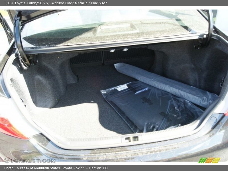 Attitude Black Metallic / Black/Ash 2014 Toyota Camry SE V6