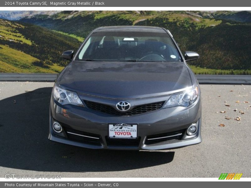 Magnetic Gray Metallic / Black 2014 Toyota Camry SE