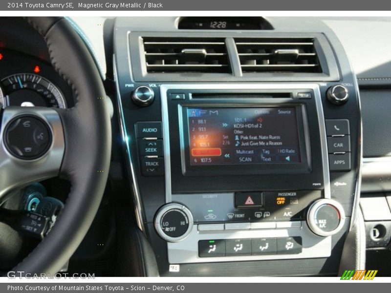 Magnetic Gray Metallic / Black 2014 Toyota Camry SE