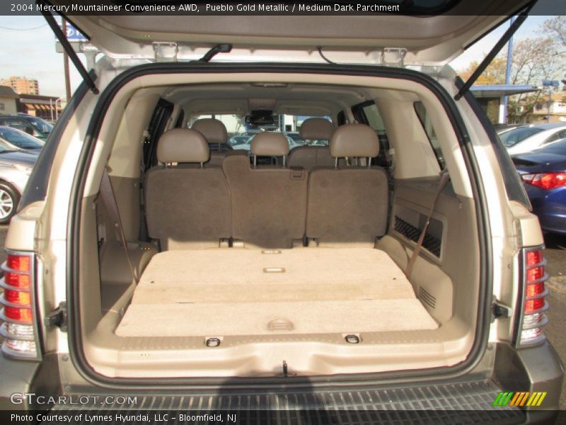 Pueblo Gold Metallic / Medium Dark Parchment 2004 Mercury Mountaineer Convenience AWD