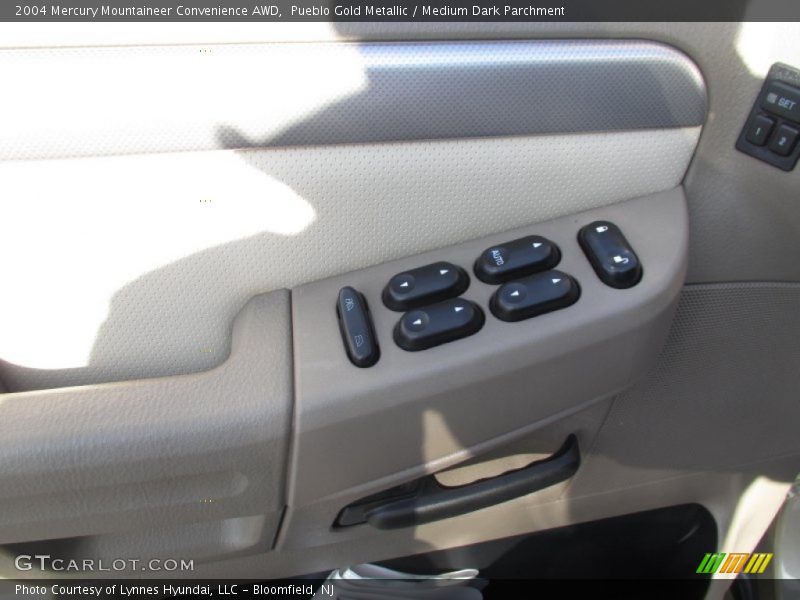 Pueblo Gold Metallic / Medium Dark Parchment 2004 Mercury Mountaineer Convenience AWD