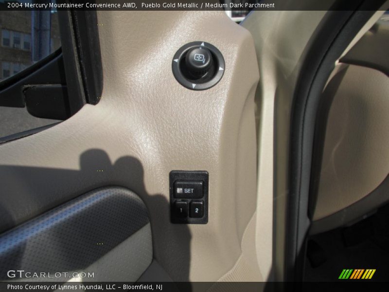Pueblo Gold Metallic / Medium Dark Parchment 2004 Mercury Mountaineer Convenience AWD