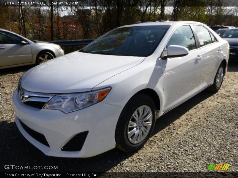 Super White / Ash 2014 Toyota Camry LE