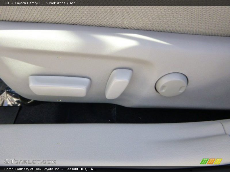 Super White / Ash 2014 Toyota Camry LE