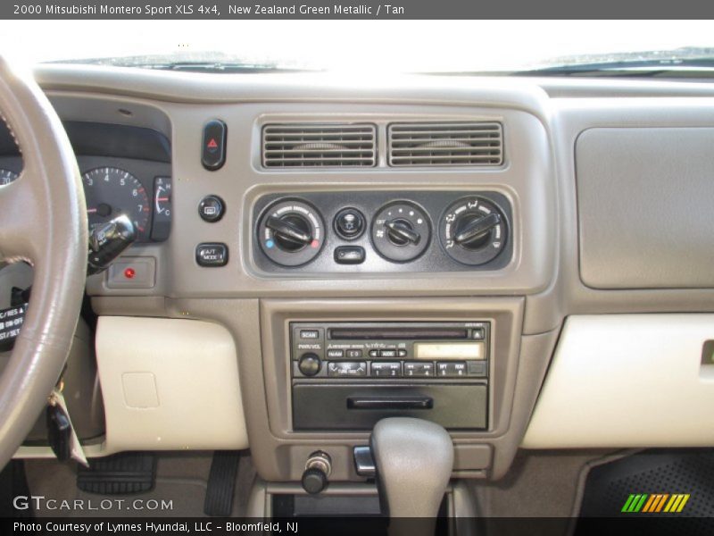 New Zealand Green Metallic / Tan 2000 Mitsubishi Montero Sport XLS 4x4