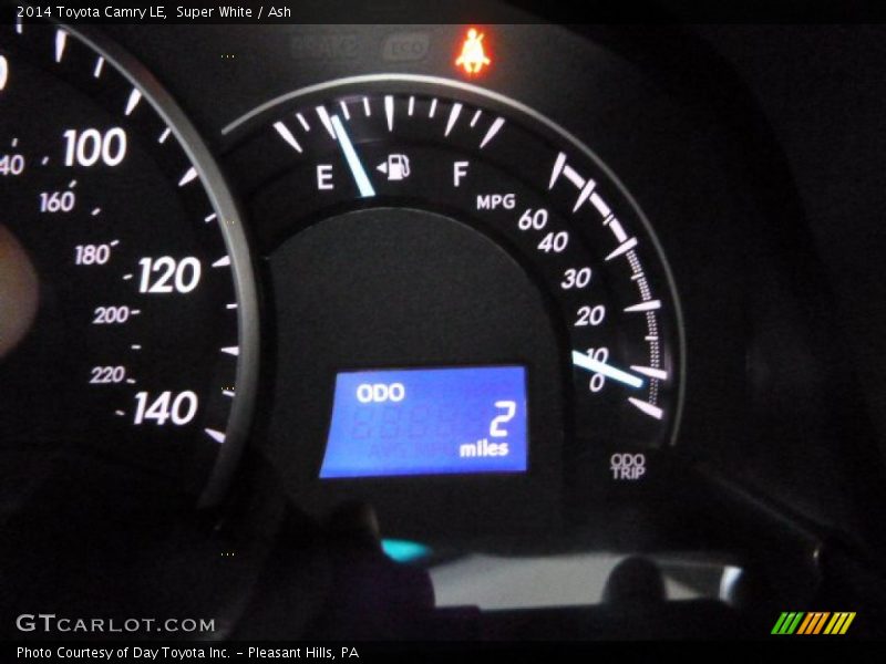 Super White / Ash 2014 Toyota Camry LE