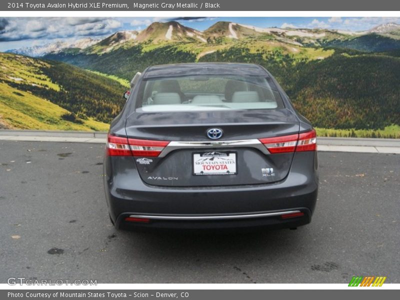 Magnetic Gray Metallic / Black 2014 Toyota Avalon Hybrid XLE Premium