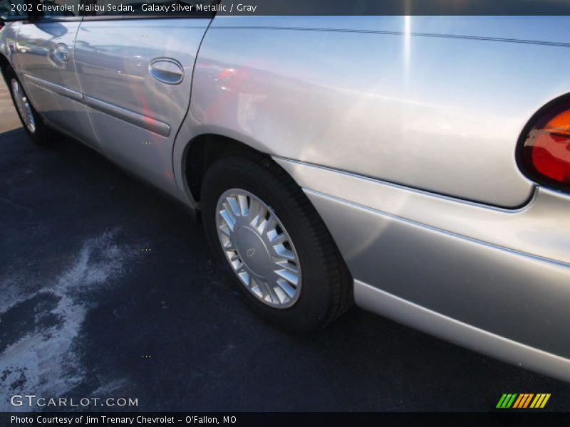 Galaxy Silver Metallic / Gray 2002 Chevrolet Malibu Sedan