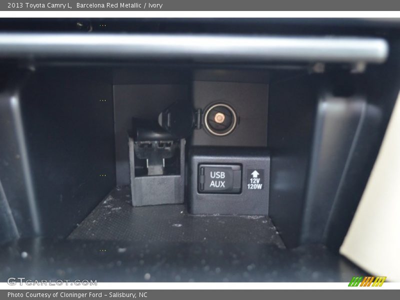 Barcelona Red Metallic / Ivory 2013 Toyota Camry L