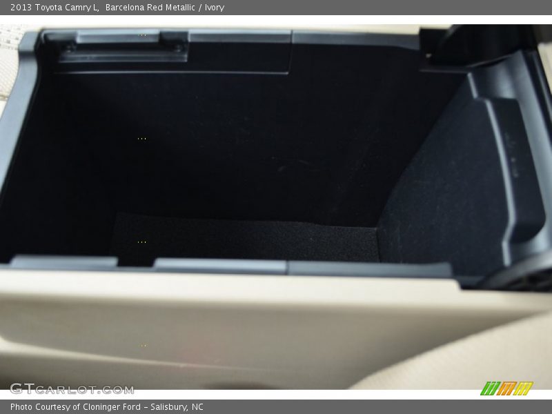 Barcelona Red Metallic / Ivory 2013 Toyota Camry L