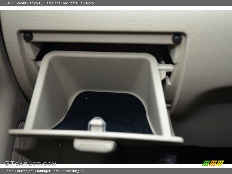 Barcelona Red Metallic / Ivory 2013 Toyota Camry L