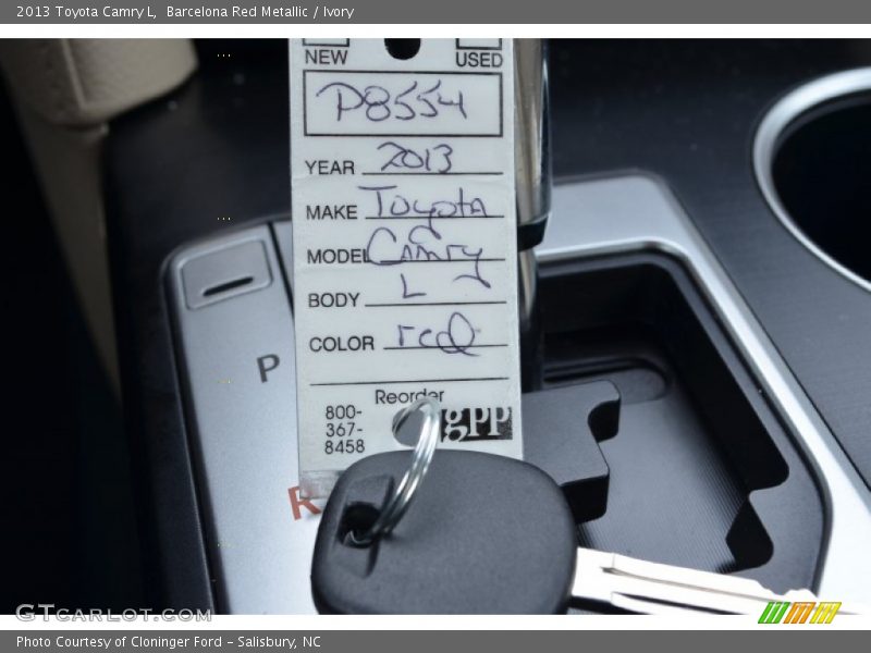 Barcelona Red Metallic / Ivory 2013 Toyota Camry L
