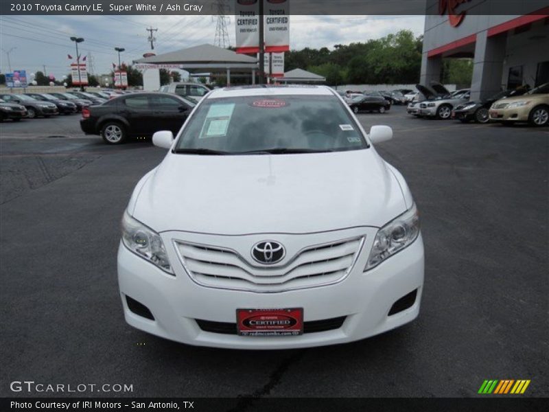 Super White / Ash Gray 2010 Toyota Camry LE