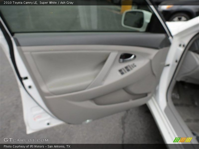 Super White / Ash Gray 2010 Toyota Camry LE