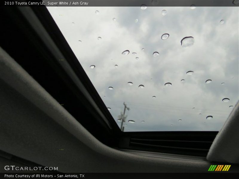 Super White / Ash Gray 2010 Toyota Camry LE
