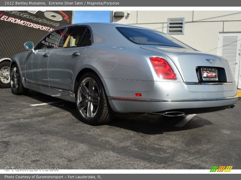 Extreme Silver Satin / Magnolia/Porpoise 2012 Bentley Mulsanne