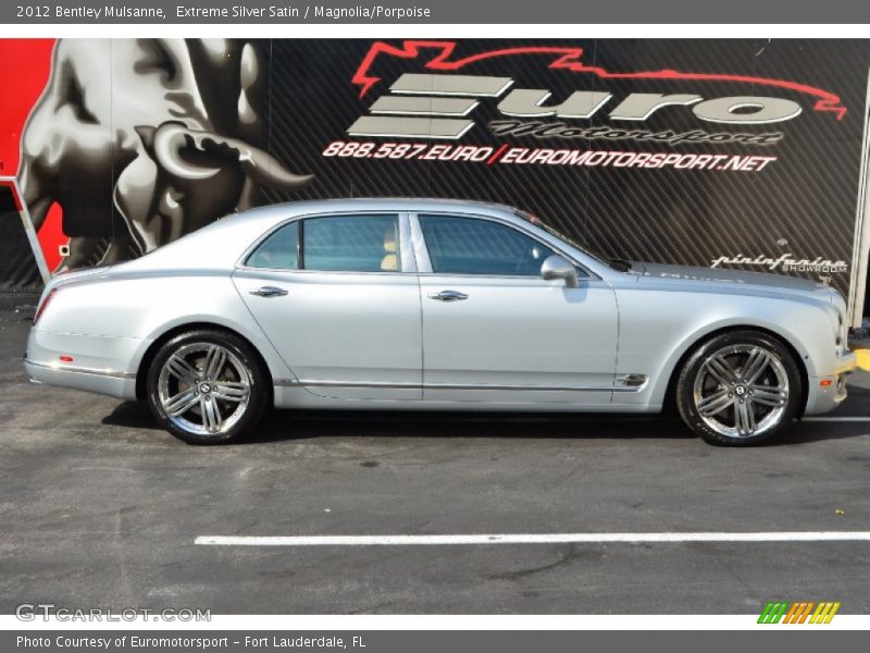 Extreme Silver Satin / Magnolia/Porpoise 2012 Bentley Mulsanne