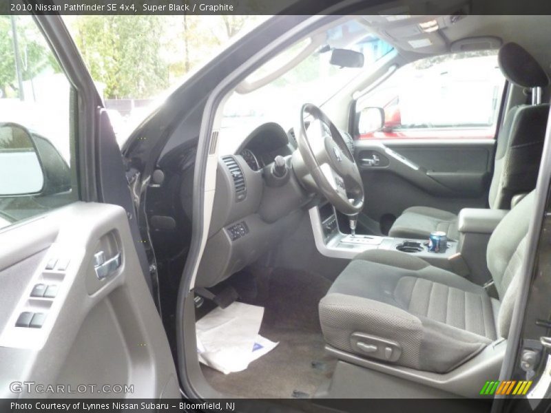 Super Black / Graphite 2010 Nissan Pathfinder SE 4x4