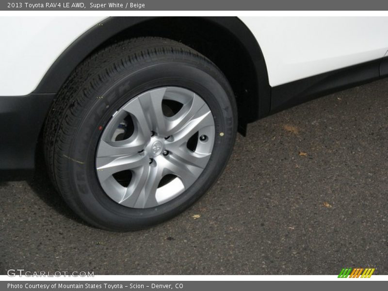Super White / Beige 2013 Toyota RAV4 LE AWD