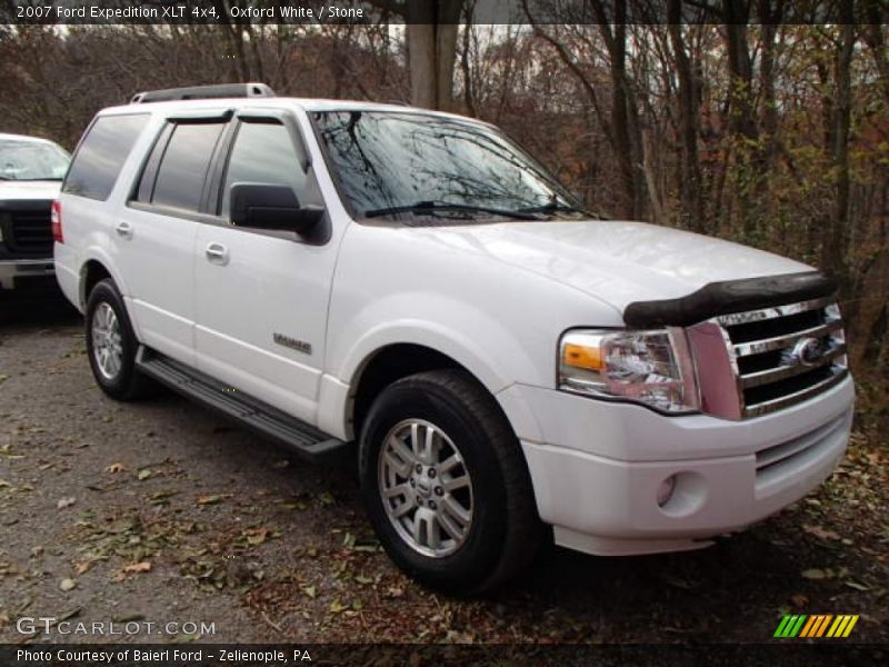 Oxford White / Stone 2007 Ford Expedition XLT 4x4