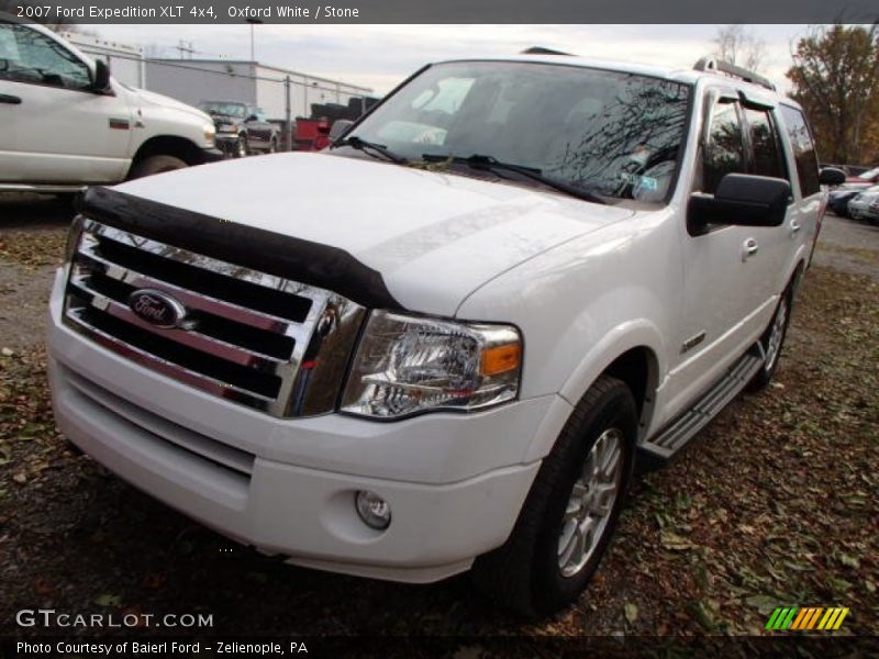 Oxford White / Stone 2007 Ford Expedition XLT 4x4