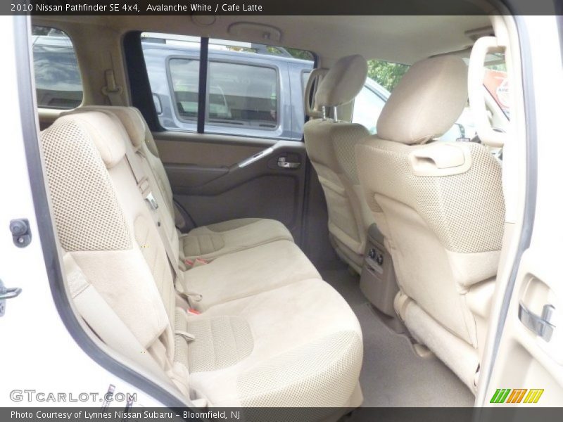 Avalanche White / Cafe Latte 2010 Nissan Pathfinder SE 4x4