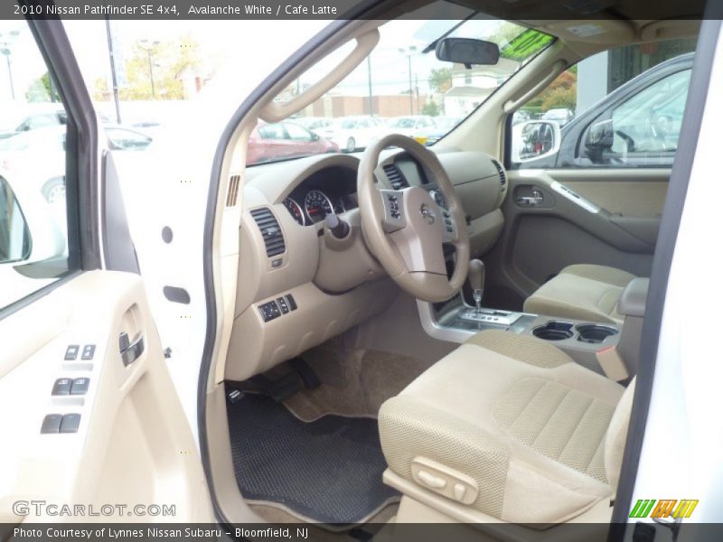 Avalanche White / Cafe Latte 2010 Nissan Pathfinder SE 4x4