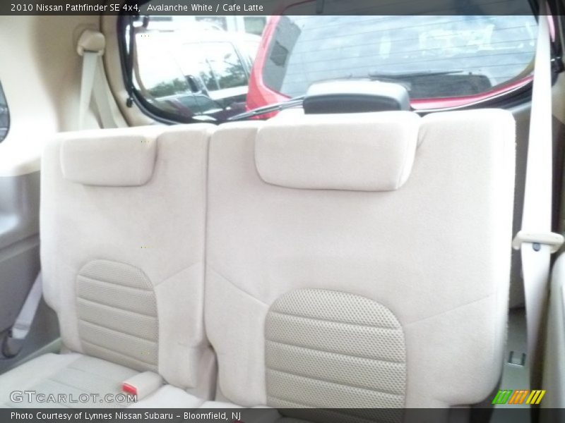 Avalanche White / Cafe Latte 2010 Nissan Pathfinder SE 4x4