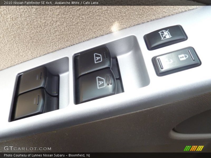 Avalanche White / Cafe Latte 2010 Nissan Pathfinder SE 4x4