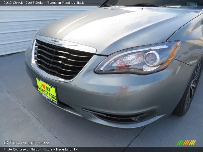 Tungsten Metallic / Black 2012 Chrysler 200 S Sedan